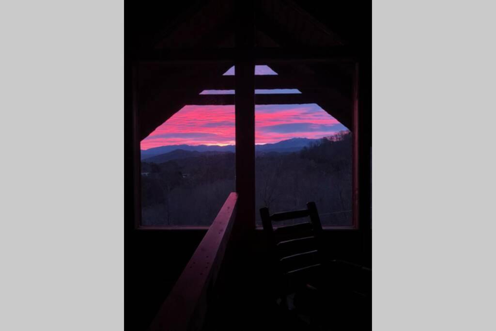 View! Private! Hot Tub,Pool Table,Fireplace,Relax! セバービル エクステリア 写真